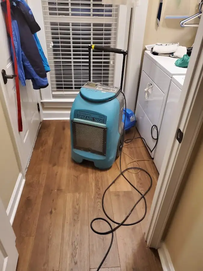 Commercial dehumidifier deployed for Flood Damage Cleanup in Smithville